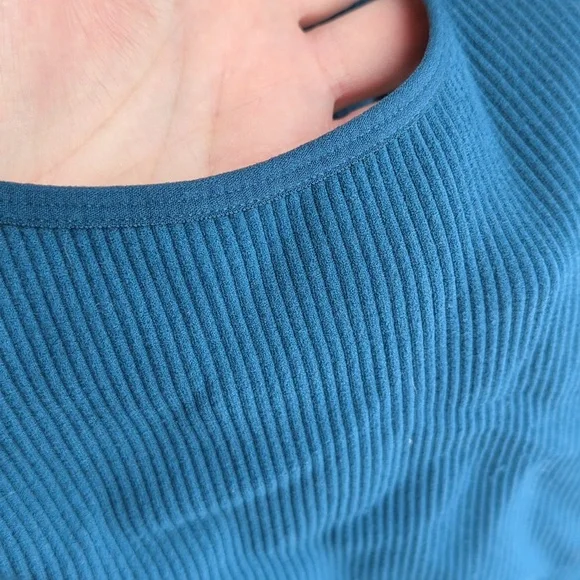 Crop Top - Picture 3 of 5